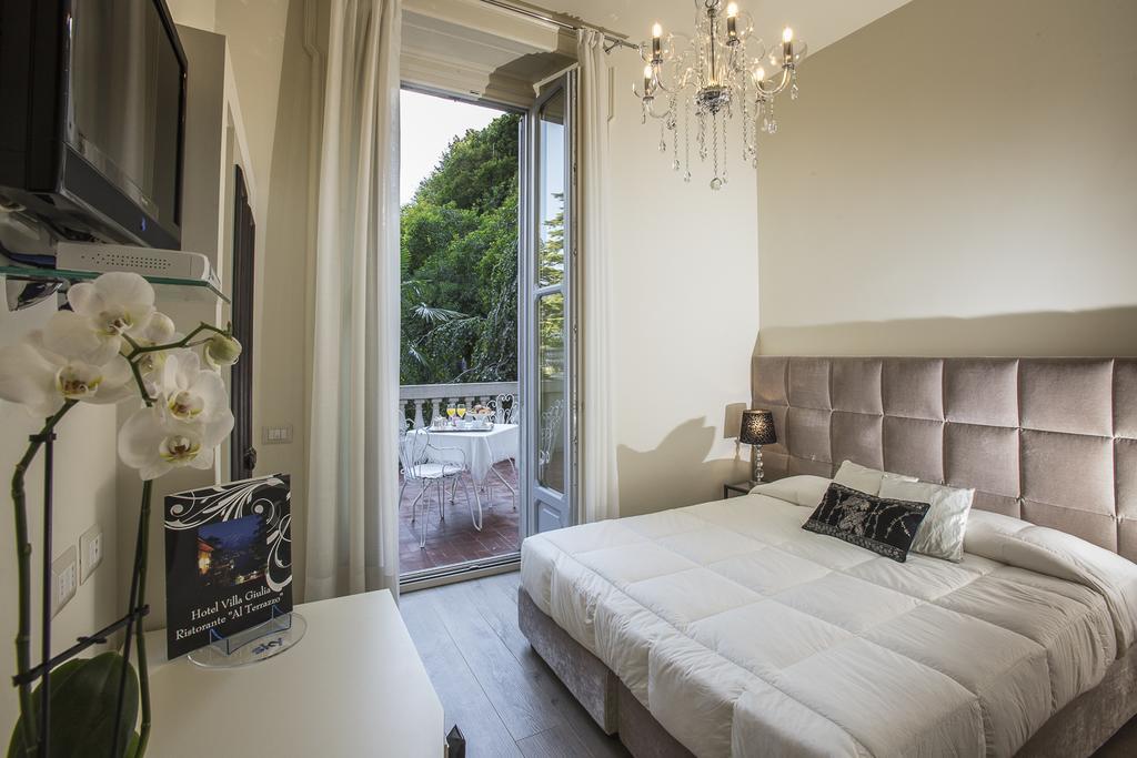 Boutique Hotel Villa Giulia Valmadrera Luaran gambar